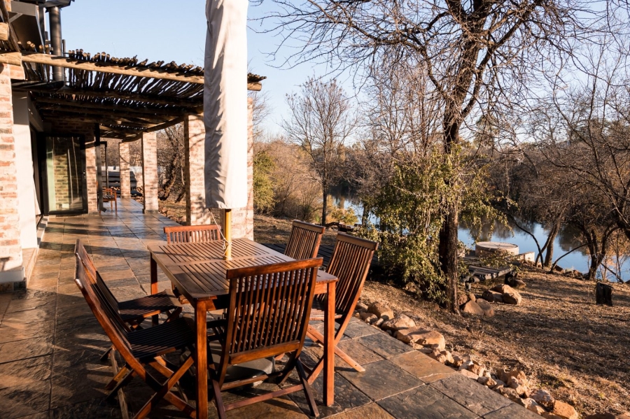 8 Bedroom Property for Sale in Parys Free State